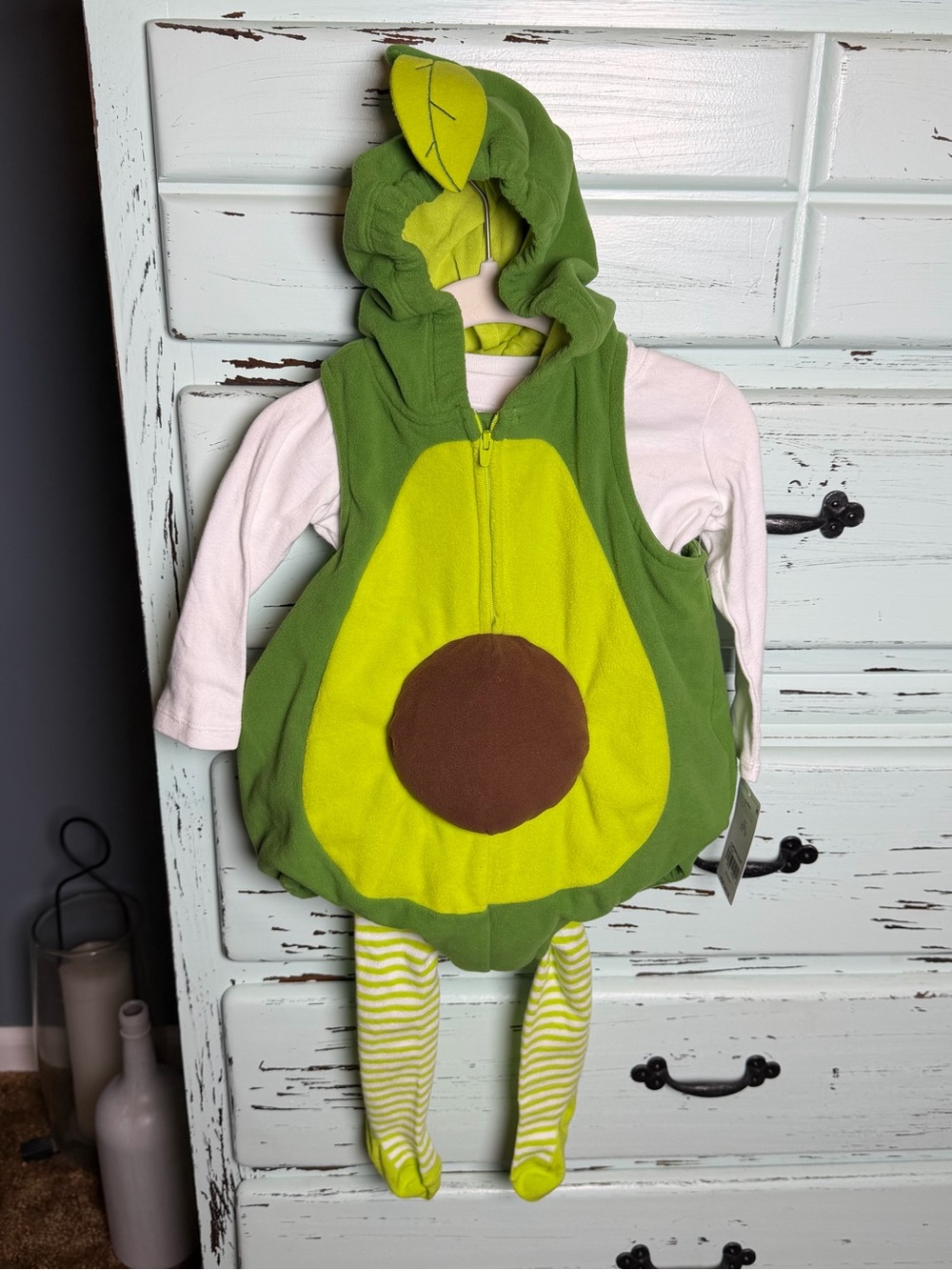 Carter’s Baby Avocado Costume Hoodie and Tights Set. Size 6-9 months. NWT.